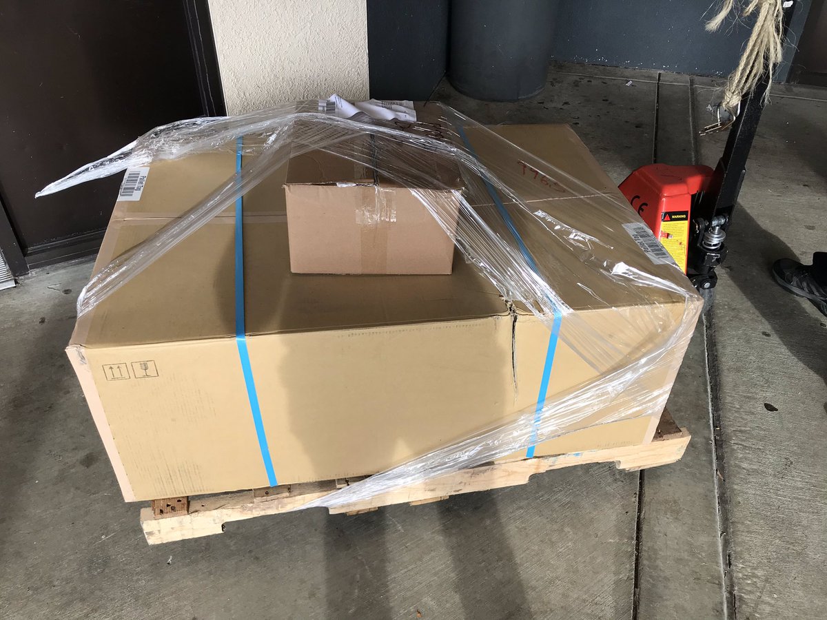 ReynoldsMath's tweet photo. A little after-school music instrument assembly is always fun! #umspercussion #teamUMS #USDLearns #iteachdrums @ChrisK5678 https://t.co/Coq8CxddIA
