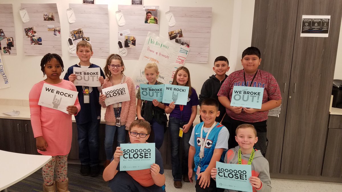 hilacoop4's tweet photo. Teamwork and critical thinking at work @DMcClatcheyElem as @DME4th graders solve clues to @breakoutEDU with The Wild Robot! We finished the book this week and ended with a bang! #MISDProud #WeAreDME #WeAreDME ❤#RozRocks https://t.co/bIRHP70x6r
