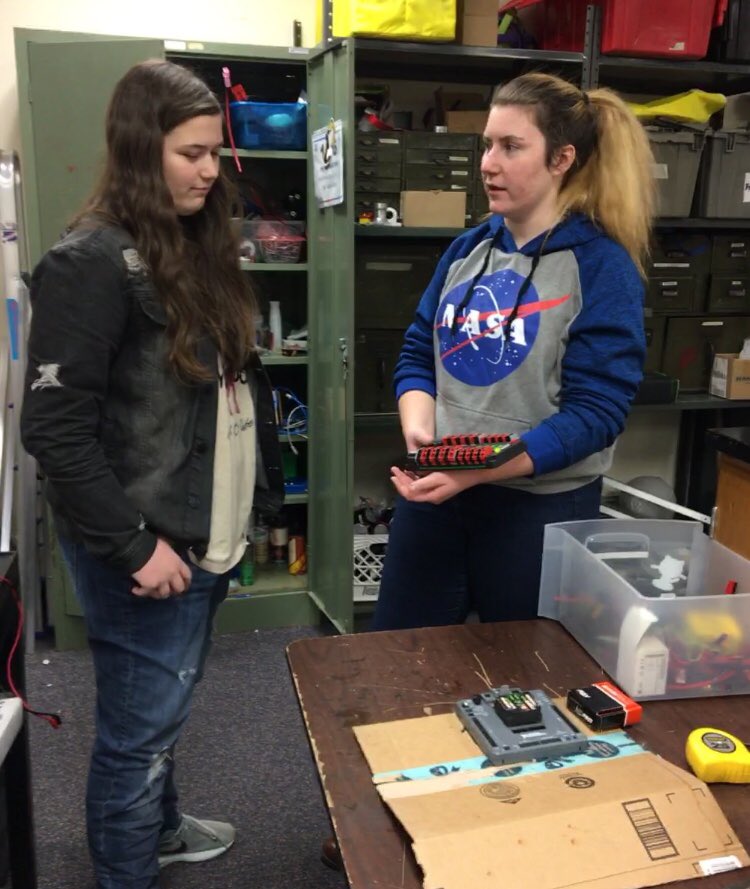 FRC1596's tweet photo. Hey guys! Sorry we havenโt posted in awhile, but weโre back! ๐๐ค๐พ#omgrobots #roboticsrules #1596 https://t.co/fwaEf97fXJ