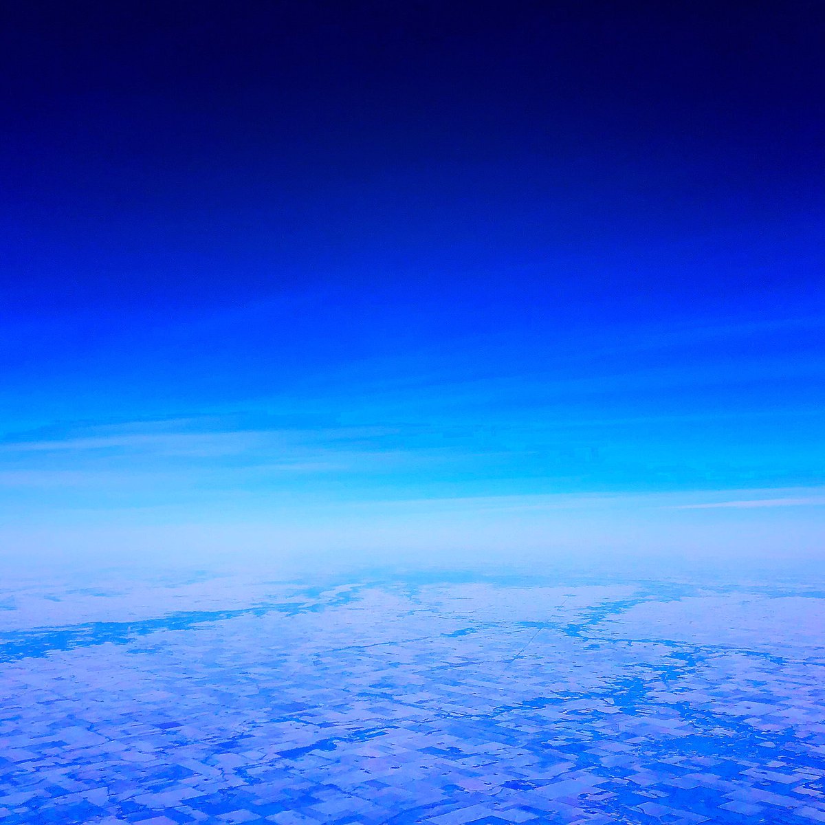 AppleHungryFool's tweet image. 32/365: Something Blue - “&quot;The empty blue sky of space says &apos;All this comes back to me, then goes again, and comes back again, then goes again, and I don&apos;t care, it still belongs to me.&quot; ~ Jack Kerouac #fmspad #fms_somethingblue #darkroomapp