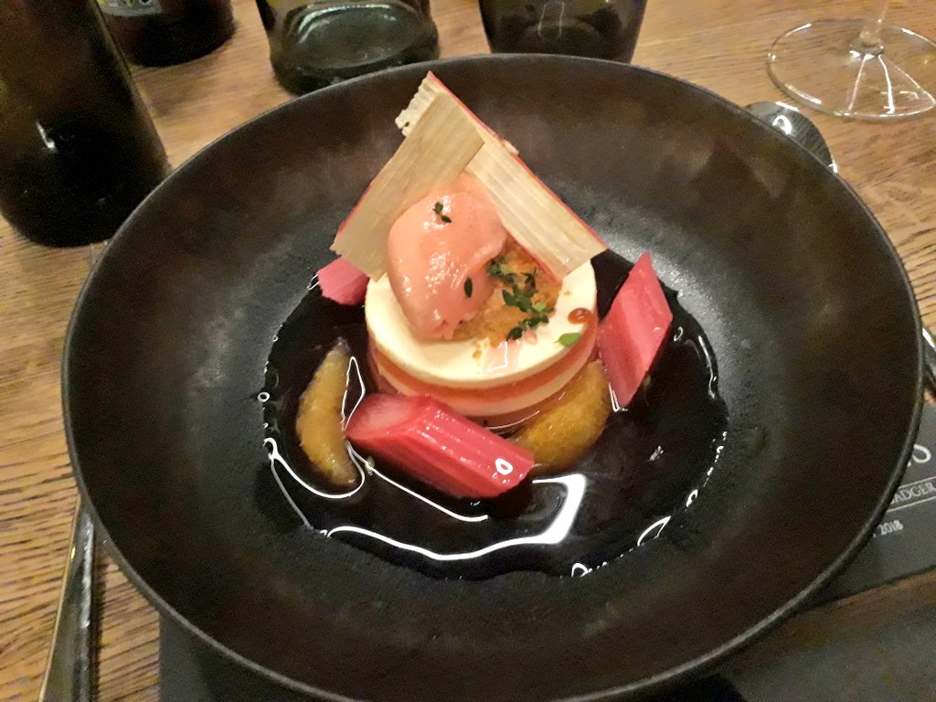 What can I say, outstanding dinner <a href="/bonniebadgerg/">The Bonnie Badger</a> tonight. Thank you  @RMGC89 and team. Food and service top class. Definitely our new local #EastLothian #localfood #topclass #tomkitchin