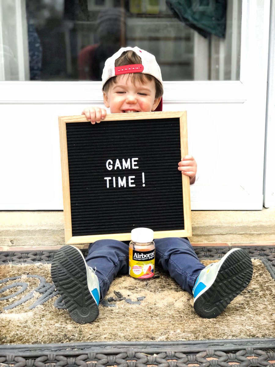 RunningWifeSara's tweet photo. #AD BIG GAME READY! We’ve got the #GOAT ready to dominate! Can’t wait to celebrate the #win all night long. I’ve been taking @airborne_us to help support my immune system. How are you preparing for the win? #BorneSuperFan #IC https://t.co/hOSG7eJ4CX https://t.co/wE13C5SdSZ