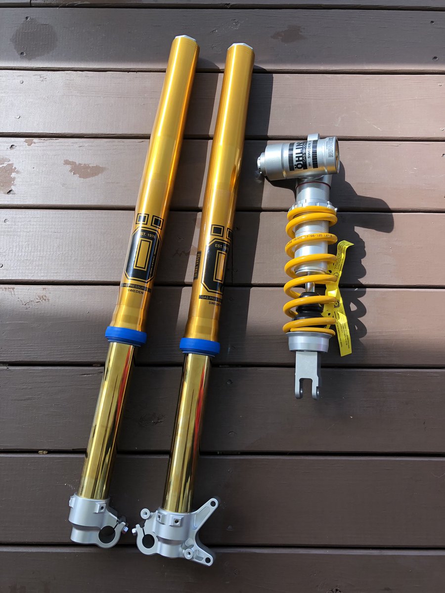 CoryTexter's tweet photo. Happy as a clam to be running @Ohlinsusa suspension on the CTR 450’s this season. Stoked to be working with Jimmy Wood and having his trackside support. This is a new year, and I’m ready to battle all season long. #MixMatchWheels #OldGraphics https://t.co/qimoCpmsLL