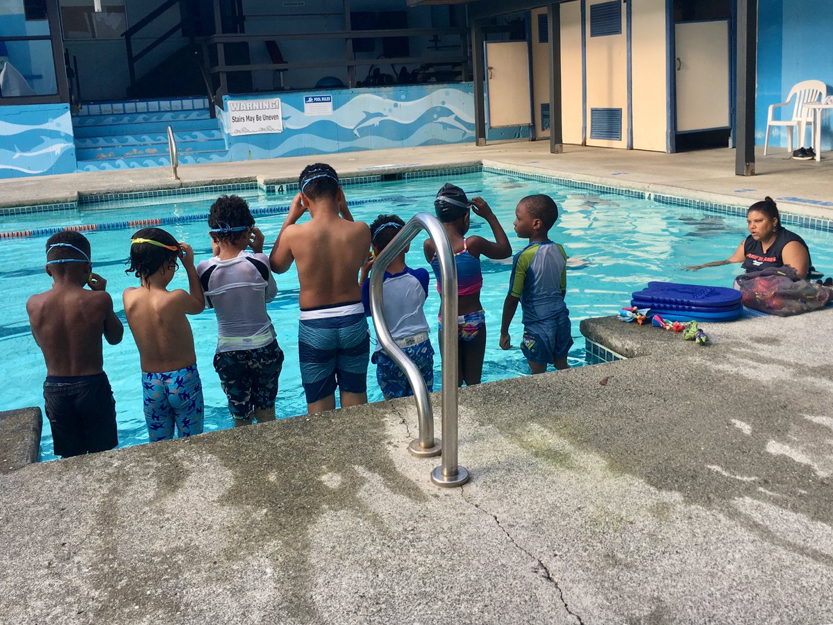 VIMermaid's tweet photo. We ready! #beestonhillgym #coachKie #BlackGirlMagic https://t.co/mpefKR1dy5