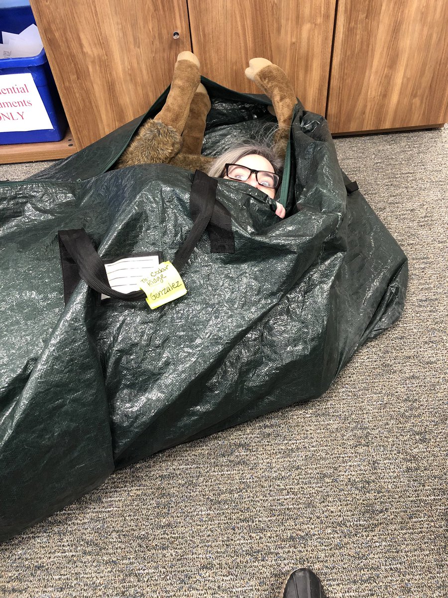 GonzalezLSEArts's tweet image. I promise I’m smiling in there! #smile #28RAOK #creteach #zooanimal