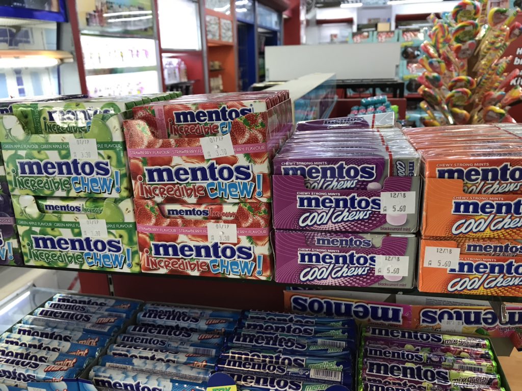 Takeshi Hosoda Sur Twitter 空港で必ず買うのがメントスのハイチュウなのですが 日本にはないメントスがたくさんあります メントス自体の種類も多いのですが ハイチュウやタブレットも豊富です 何ででしょうかね マレーシア メントス T Co 2p3a7luuxn