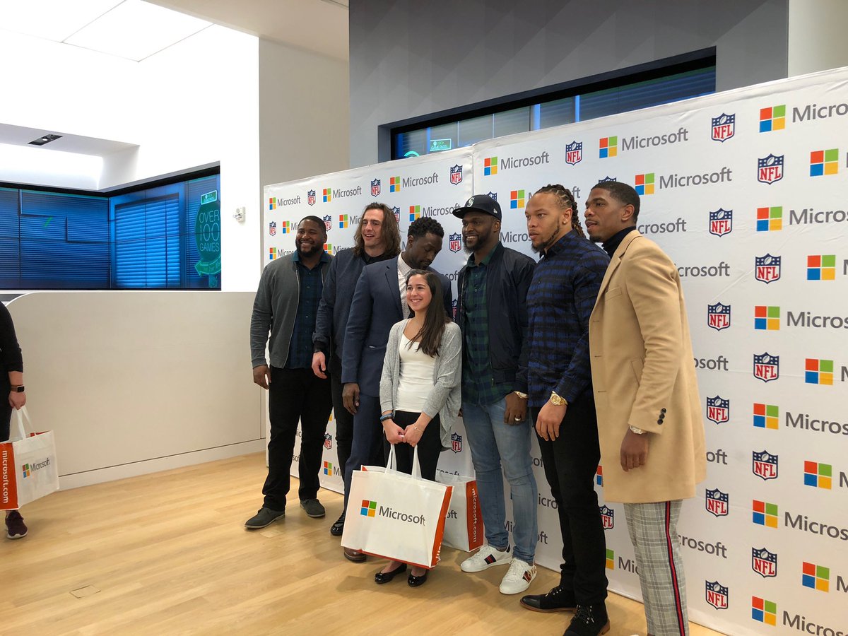That’s a <a href="/Davis_Academy/">Davis Academy</a> student that just won the #MakeHustleHappen event <a href="/Microsoft/">Microsoft</a> <a href="/MicrosoftEDU/">Microsoft Education</a> <a href="/NFL/">NFL</a> #superbowl #Atlanta #davis8 #bigideas #entrepreneur <a href="/Patriots/">New England Patriots</a> <a href="/RamsNFL/">Los Angeles Rams</a>