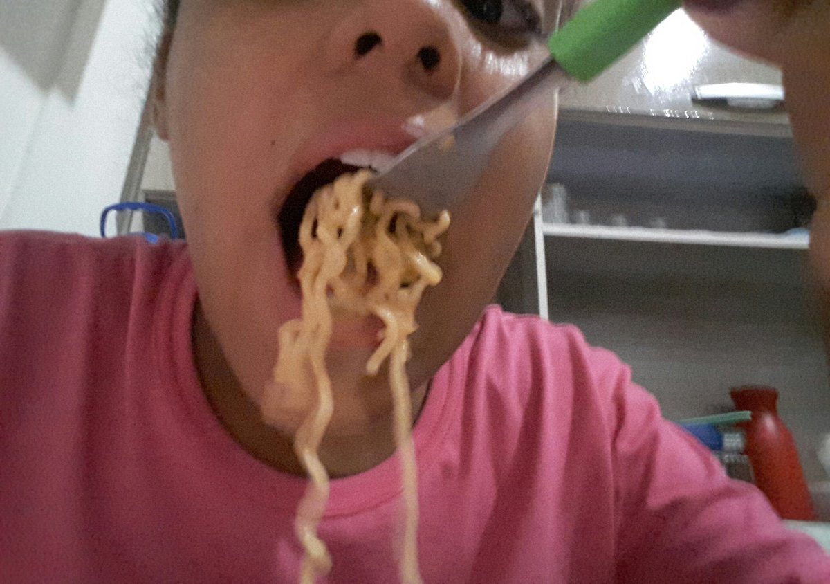 AnaBeat57079404's tweet photo. Meta para 2019:comer uma coisa leve a noite
2019: https://t.co/F1yxBrdgr4