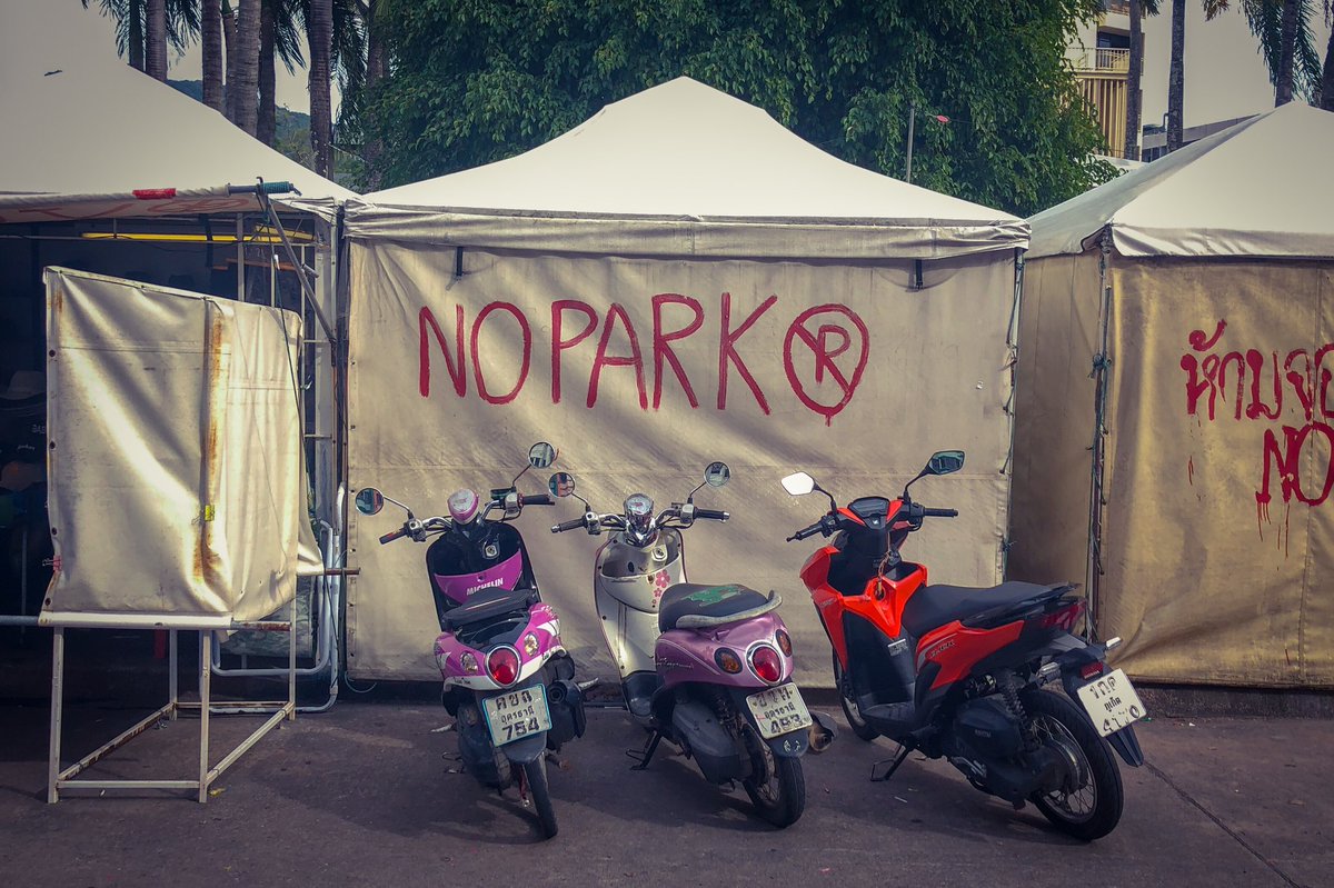 🏅HONORARY MEMBER🏅
Location: Phuket, Thailand

Feeling right at home.

<a href="/BadlyParked/">Badly Parked Cars</a> #badparking