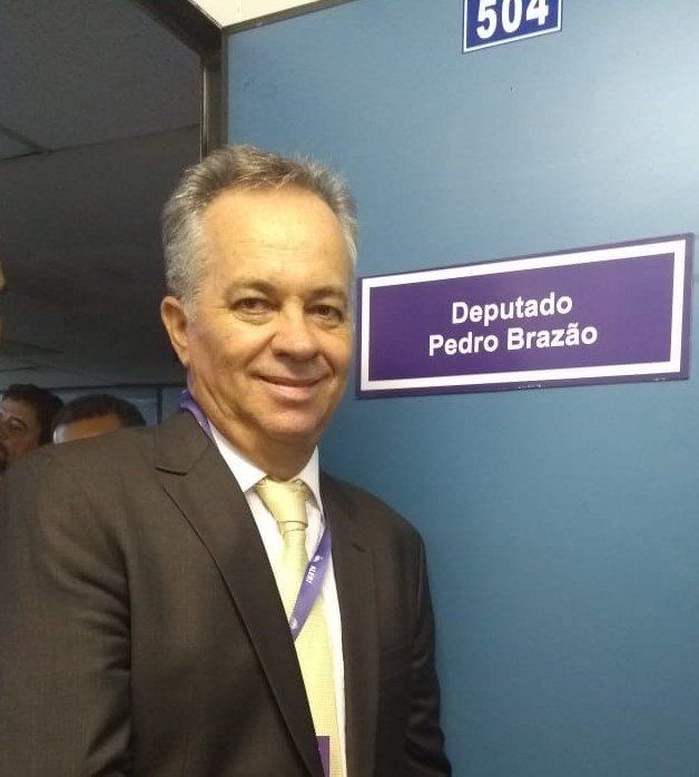 Tanto eu, quanto o meu irmão Pedro Brazão, agradecemos a todos que tornaram esse sonho possível.
#VamosComTudo