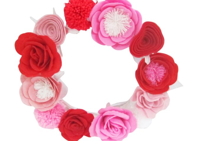 bit.ly/2G5M8BV
Love these felt flowers, 🌹!
Felt Floral Wreath from Spritz™. Pink and red flowers with coordinating pompoms. Add to your front door or hang up in your kitchen for a sweet welcome to everyone. #valentinesdaygift #feltflowers #ad #valentinesday #sponsored