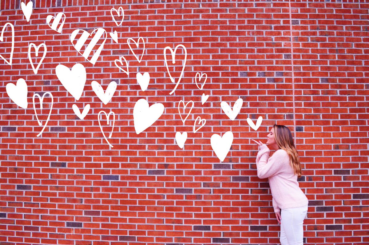 uncwadpi's tweet photo. come see us on valentine’s day from 12-3 on chancellors in front of Cameron for a ~sweet~ surprise!! #uncwadpi https://t.co/wavBncbHBi