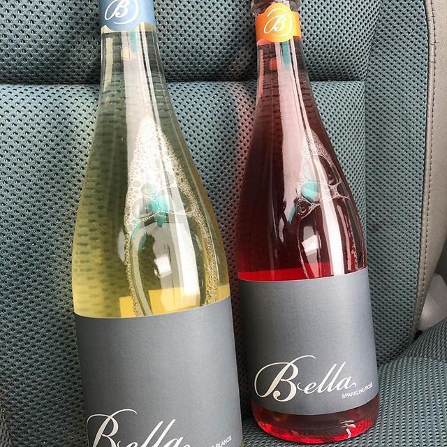 Bellawines's tweet image. Lovin my beautiful passengers with me today.  Our newest #tradnats are getting anxious to meet you.  #TraditionalMethod #sparklingwine. Wild ferments for both primary and secondary ferments. #singlevineyard #gamay #chardonnay #realwine #bcwine @bcwineguy… bit.ly/2BhGKHU