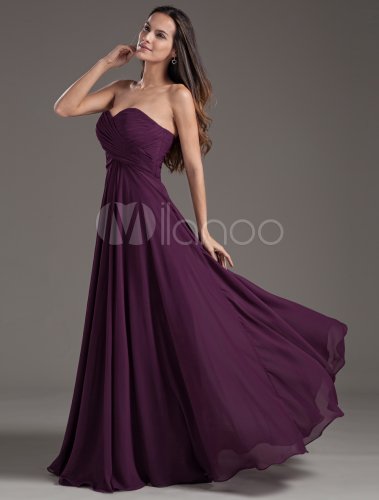 #Wedding #Bridesmaid Bridesmaid Dresses2019 long chiffon strapless sweetheart neckline pleated plum maxi bridesmaid dress.

◆ Don't Miss it! > > > shrsl.com/1fbpw