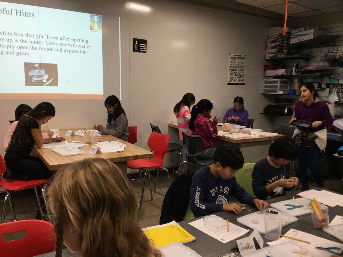 MsSheBuilder's tweet photo. GATE Program 2019 - Take Apart Activity!! #USDLearns #GuadRoars https://t.co/Y56Rw0wbHr