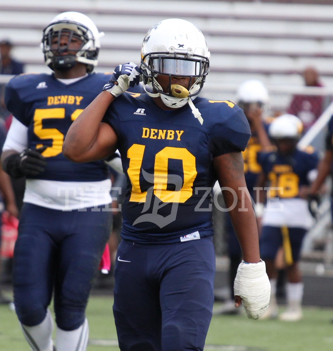 Detroit Denby 2019 OLB/RB Jonathan Moreland has committed to Dakota College at Bottineau  football.thedzone.com/news/detroit-d…