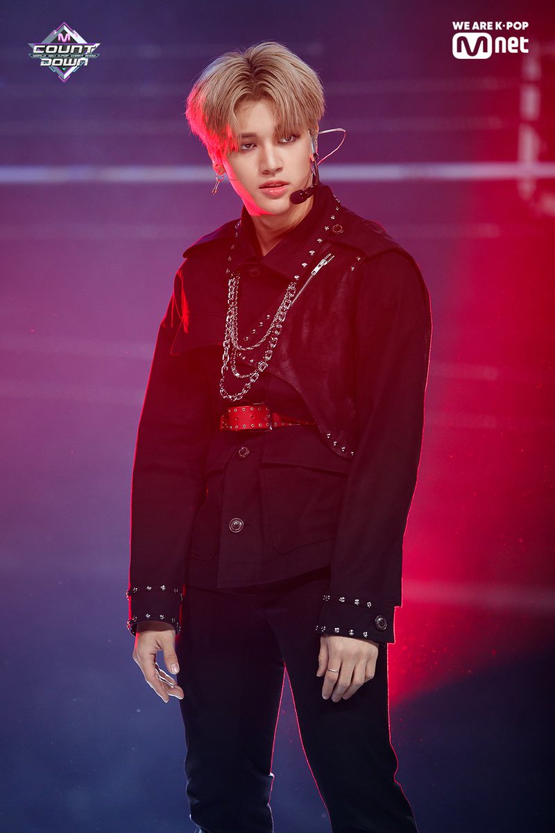 ATEEZ_Arg's tweet photo. 「TWITTER」‹190201› #ATEEZ ◇ Actualización en la cuenta oficial de Mnet con ATEEZ.

» "[📷] 190131 #MCOUNTDOWN★Debut hace 100 días★ ATEEZ + ATINY = Destino♥ #100DaysWithATEEZ #ATEEZ #HALAHALA 

▶ https://t.co/XNcVavYjhE "
 
Cr. MnetMAMA
→ OTIY - 에이티즈 Argentina ← https://t.co/7lzEVogJd2