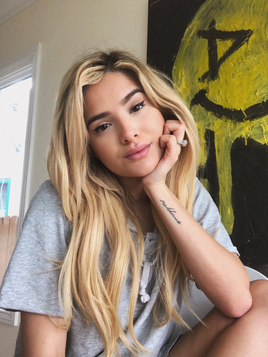 Chachi Hildén on Twitter: "https://t.co/S9bpNC9YQh Messy hair to go along  with this mess of a day. My computer decided to give up ... BUT I bought I  fish. All is good now.