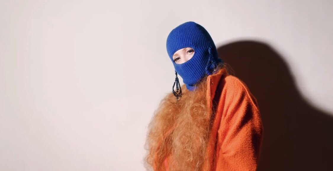 iylablue's tweet photo. JUICE JUST HIT 1 MILLION VIEWS ON @YouTube 🧡🍊 thank you guys so much! Retweet this if you helped make 1,000,000 happen. https://t.co/l0hLClODod