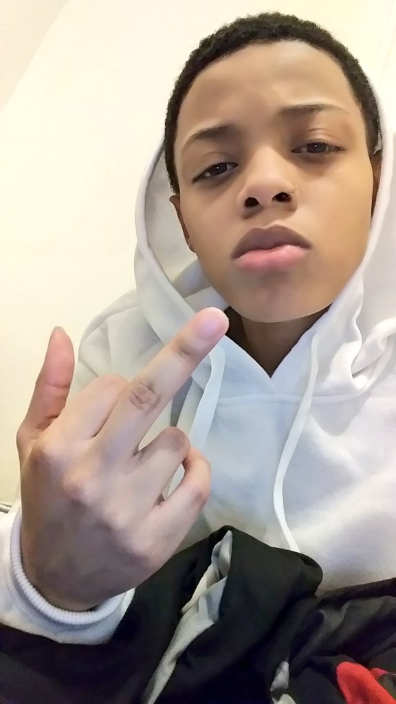 LadyReddEyezz's tweet image. Bacck On My Bully 😡😤👊🤕😎 #TheRedOne  #FromThe21216 #1919DeuxeShxt