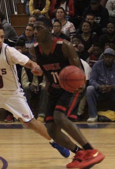 CoachMcDuffie1's tweet photo. 2021 guard Jaquantae Harris with 33pts on 7 made 3s for Hoke County #TFF 💪💪@TeamFeltonBBall https://t.co/ym0RZqhrGN