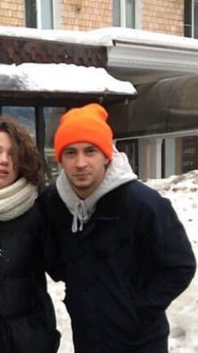 meme_actual's tweet photo. i think tyler lost his red beanie and now he has the closest thing which is the orange one lol https://t.co/32vl8j7W2s