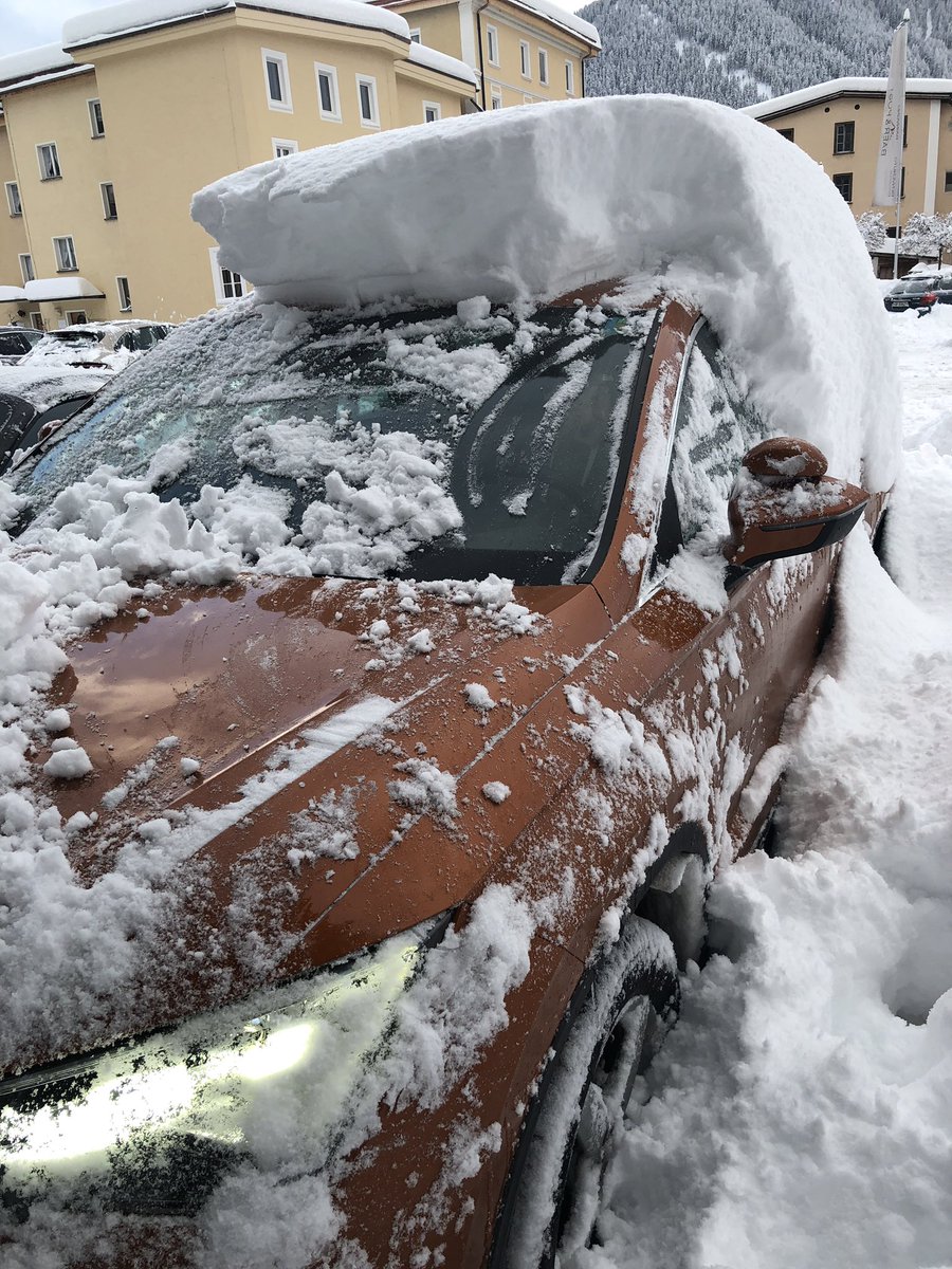 fahrschulgilgen's tweet photo. Zum Glück fahren wir erst morgen nach Hause, zur Zeit ist fast alles gesperrt 🤷♀️ #schnee #hotelbärpostzernez #gilgen #fahrschulegilgen #fahrschule #zernez #morgengymnastik #winter #Switzerland #ferien https://t.co/wX954VDnvM