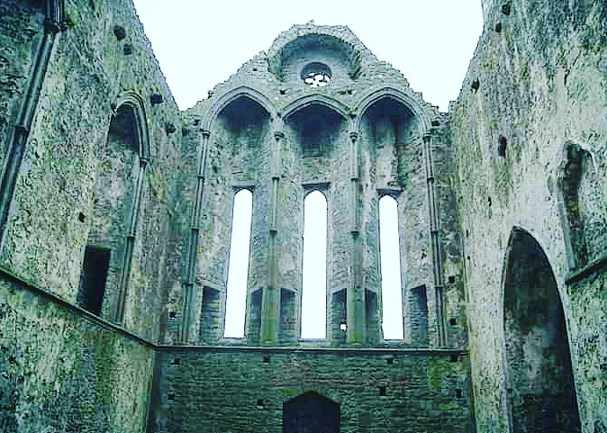 #beautiful #beautifulview #beautifulshot #rockofchashel #tipperary #tipperarytourism #countytipperary #ireland_insta #ireland🍀 #irelandtravel #ireland #irish #dublincitycentre #dublinireland #dublin🍀 #history #irishhistory #irishhistoryandheritage #heritage #castle