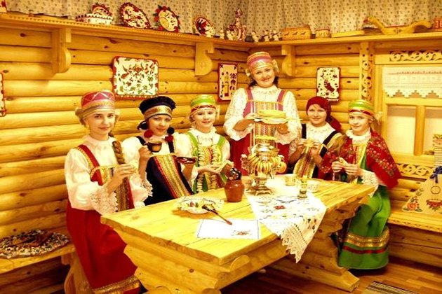 Поздравления партнера, картинки посиделки в русской избе