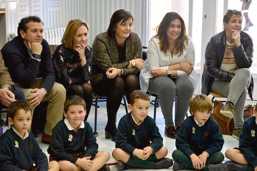 TorrenovaCS's tweet photo. ¡¡Gracias por vuestra asistencia!!
Orgullosos por la implicación que mostráis en cada una de las actividades que planteamos en nuestro colegio.
#EnglishProyect #MagicDragonDay #FamilyTime https://t.co/lqKWRMs88f
