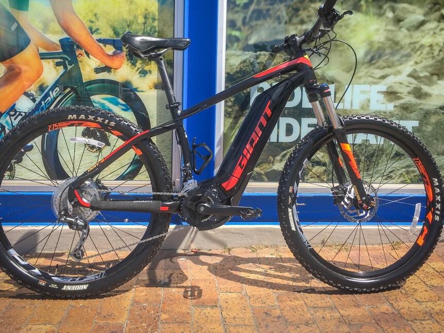 giant dirt e 2019