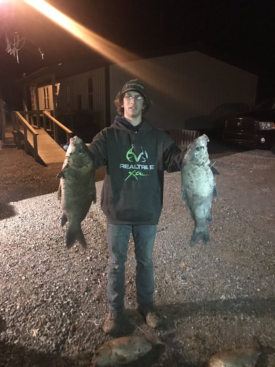 NocturnalNight2's tweet photo. One last time in the old boat! Almost time for the new one to hit the water! DM us to book trips! @Bgib_15 @GunnerHudson9 https://t.co/eVpUSHO02d