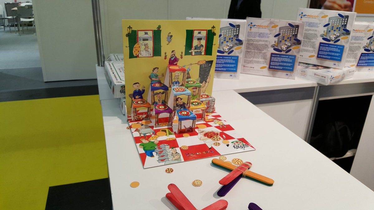 Rehschopp's tweet photo. Great to be with The Games Gang at Spielwaremesse, Nuremburg (Hall 10.0 / H-01) and to see 2 of my products in production...check out The pop-up Flying Pizza game and Four Mation....the ultimate 4-in- a- row https://t.co/Y1x2C9slMT