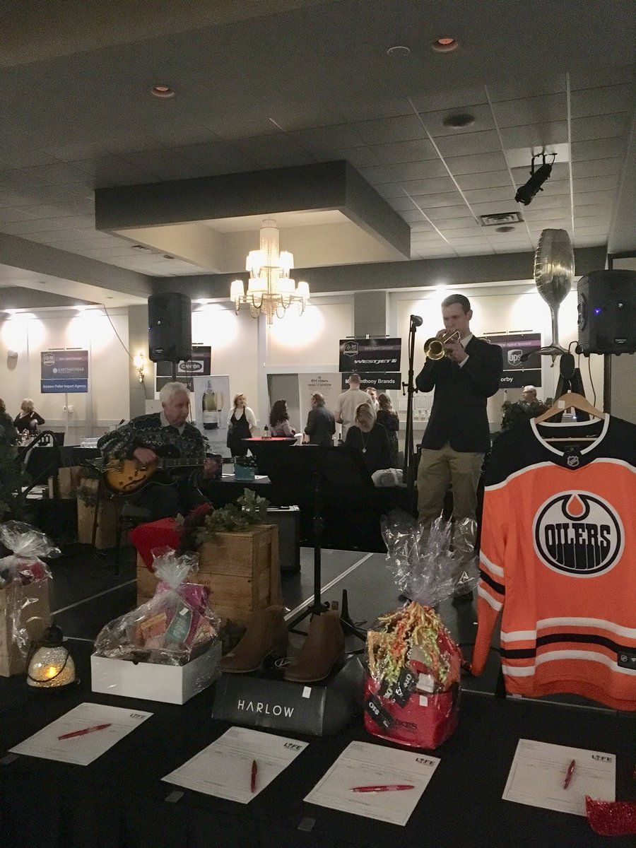 RobBarone3's tweet image. Another incredible Wine Fair Event in Grande Prairie hosted by @remsfoundation. Big thanks to the volunteers, sponsors, and generous guests, supporting a great cause; First Responder groups in our region! Special thanks to @CountyofGP for their ongoing support of @ahs_ems