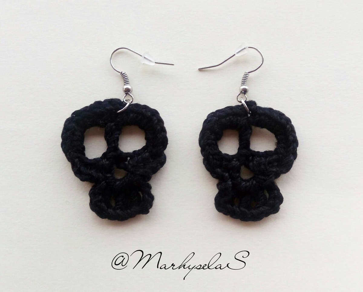MarhyselaS's tweet photo. 💀
*Diseño original #skull #calavera #skullcrochet #skullcrochetearrings #crochetearrings #aretes #earrings #mytherapy #miterapia
#crochet #crochetlover #handmadejewelry #tejido #ganchillo #handmade #hechoamano #crafts #manualidades #owndesign #MarhyselaS https://t.co/zKdTrolGAR