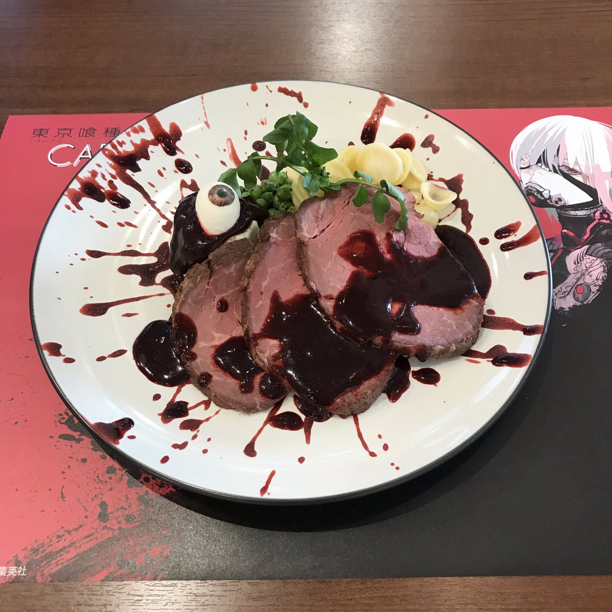 ちいかわ飯店the Guest Cafe Diner 心斎橋パルコ店 東京喰種 Recafe 大阪 ただいまカフェのお待ち時間は15 30分となります グッズのみのご利用は直接店内にお越しください 晩御飯は喰種になった気分でフードメニューを召し上がるのはいかがでしょうか