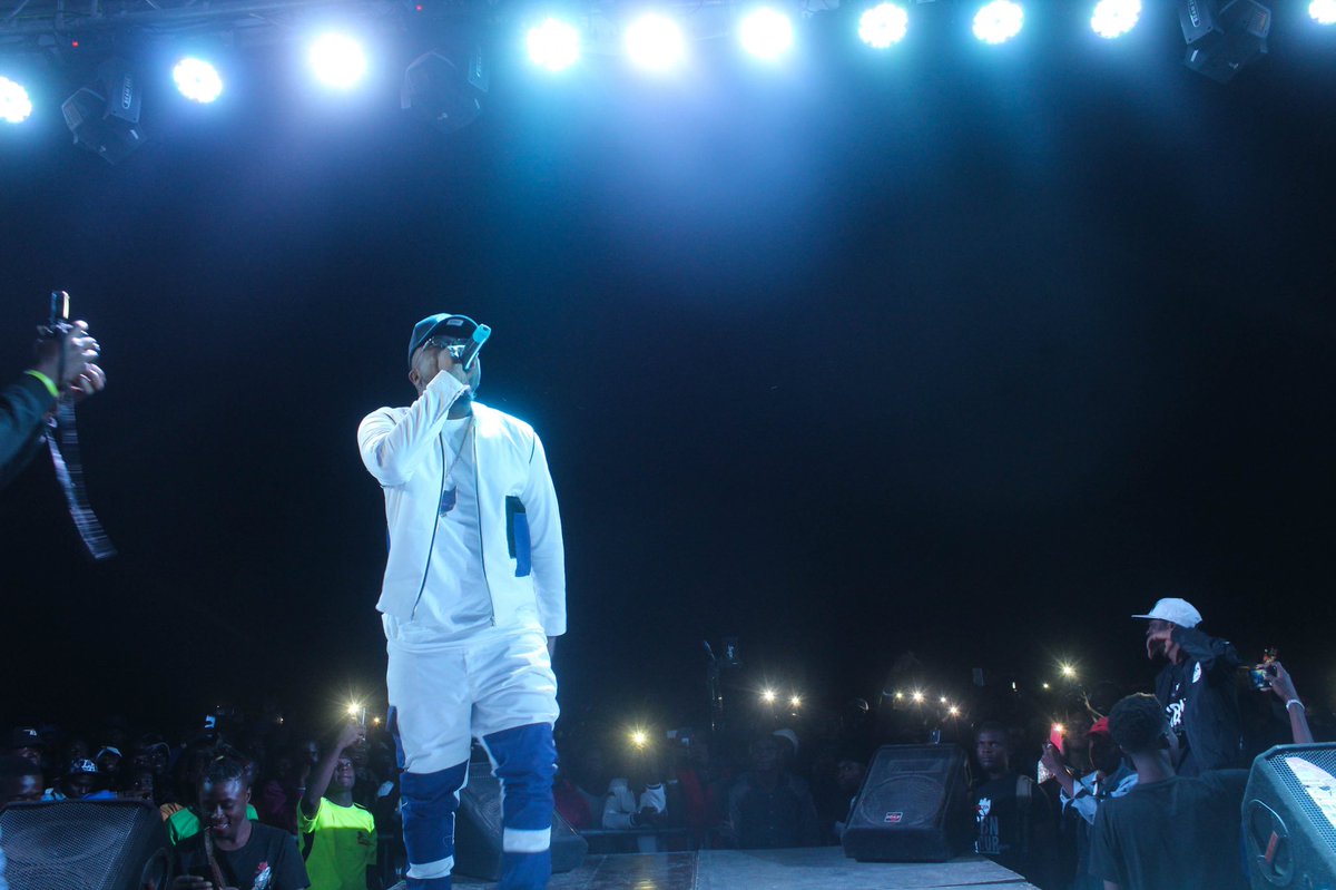 choccitymusic's tweet image. JOOOOOSSSSSS! Damn! 

We are short of words!!! Over 5000 Jos Fans came out for the CBN TOUR 2019. It was amazing! We Love y’all so much and thank you for coming out with your PVC’s to rock with us!!! #CBNTour2019 #ControlTheEconomy 

NEXT STOP - ABUJA (3rd Feb.)