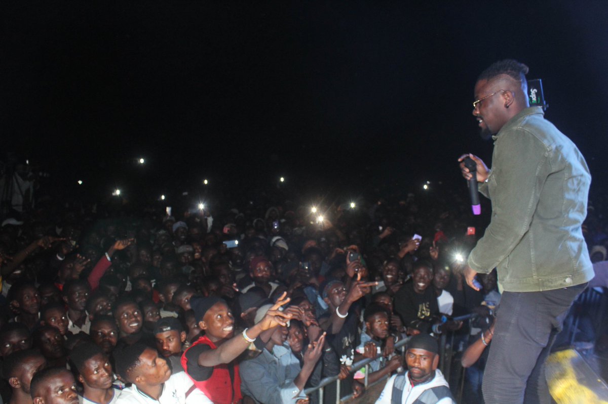 choccitymusic's tweet image. JOOOOOSSSSSS! Damn! 

We are short of words!!! Over 5000 Jos Fans came out for the CBN TOUR 2019. It was amazing! We Love y’all so much and thank you for coming out with your PVC’s to rock with us!!! #CBNTour2019 #ControlTheEconomy 

NEXT STOP - ABUJA (3rd Feb.)