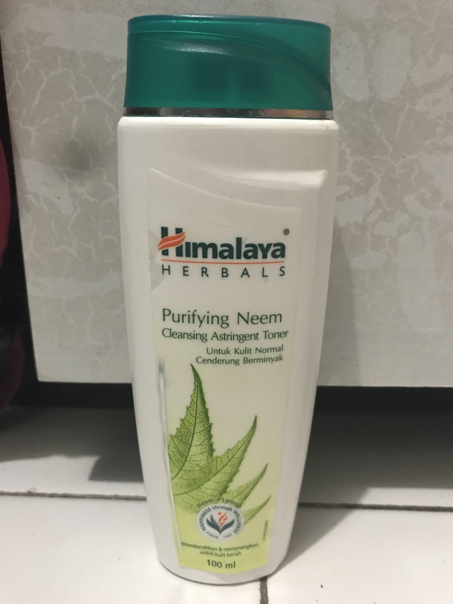 purifying neem cleansing astringent toner