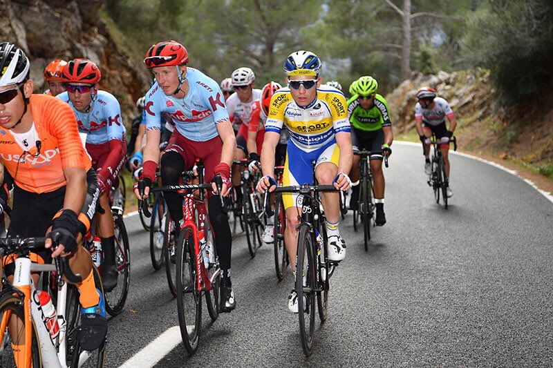 Gisteren, dag 2 #challengemallorca, knap profdebuut <a href="/AaronVanPoucke/">Aaron Van Poucke</a> - mee met 1e peloton over de beklimmingen en 27e 👍🏻💪🏻🚴  sportvlaanderen-baloise.be/nieuws/leesnie… (foto @gettysport)