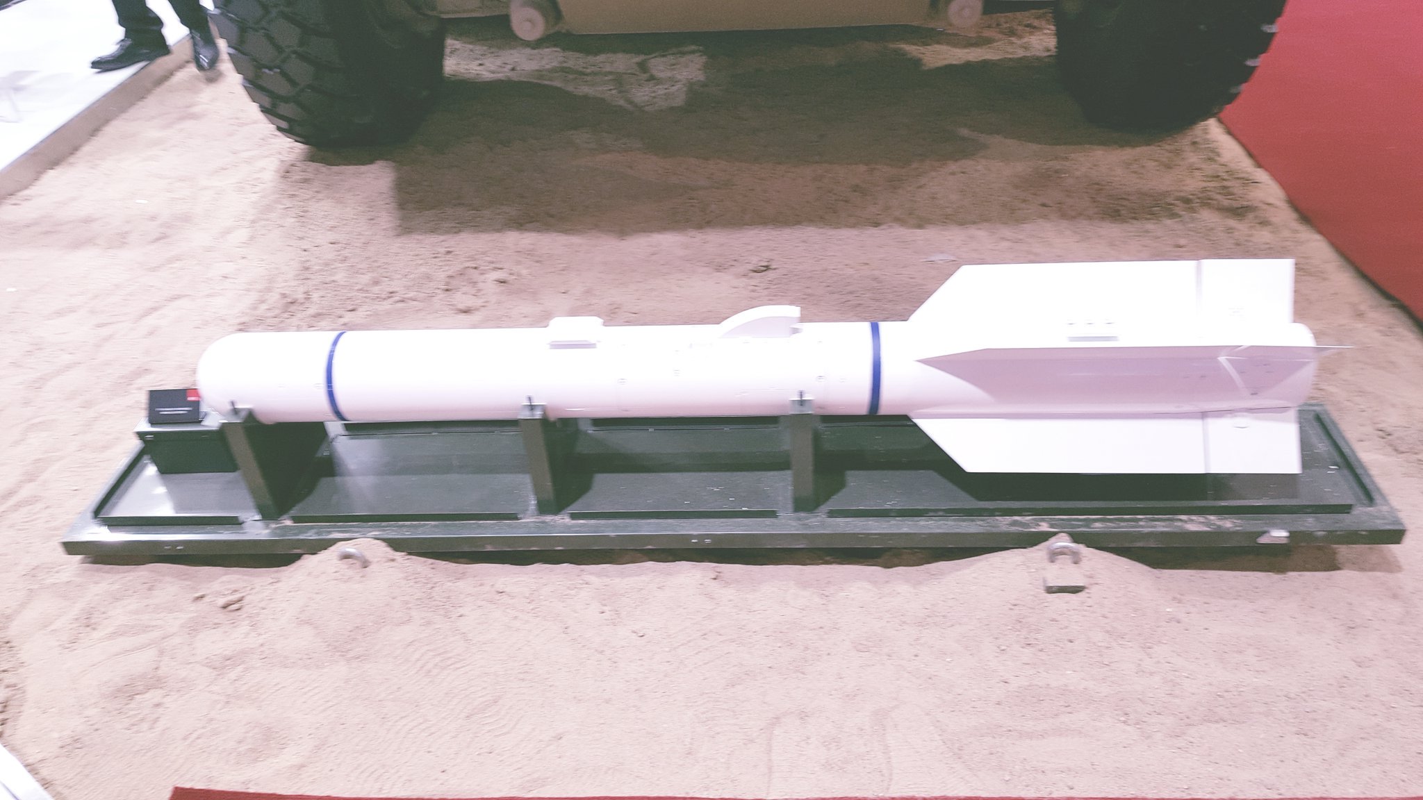 Vinod Chinaweapon Hj 10 Initially Developed To Be Carried By Z 10 Attack Heli It Is Believed To Be Scaled Down Version Of Cm 501g Though It Is Generally Carried By Aft 10