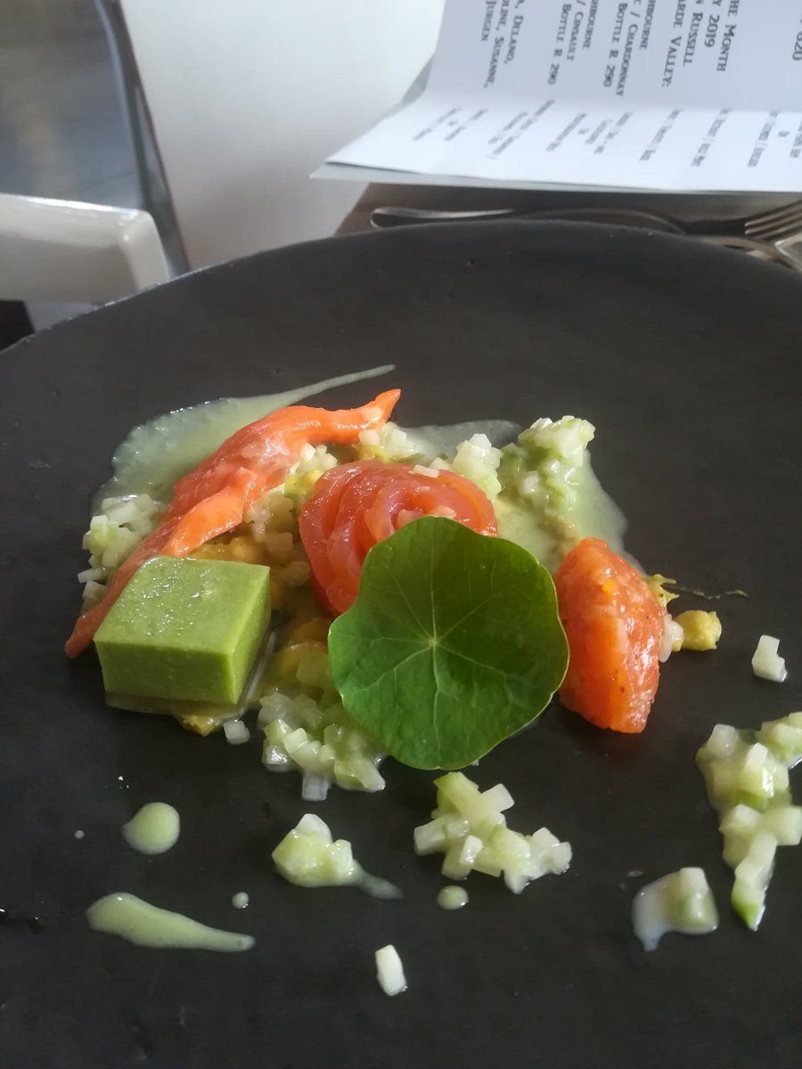 insidethe_tr's tweet photo. Phenomenal experience at Springfontein Eats! They treated us with their 2017 Chenin Blanc and their 2010 Cab Sav 😍 both were delicious! This is a must try next time you're in and around Hermanus #Hiddengem #ExploreStanford #WaterfordEstateExplores #Waiter05 https://t.co/PCLCJGVT3J