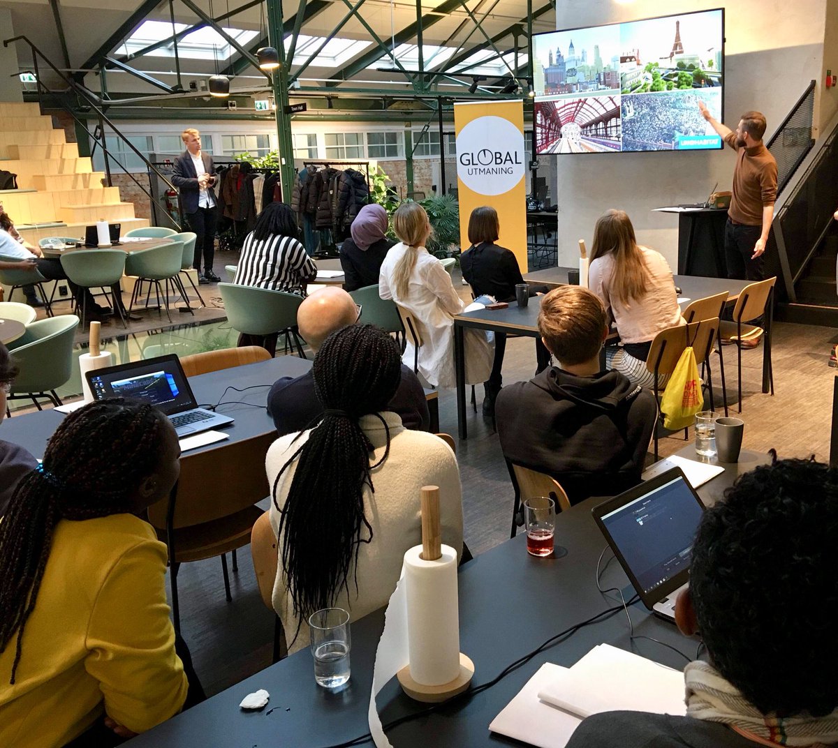 ”Medborgardialog är ett viktigt steg i att uppnå #SDG11 i #Agenda2030 - att alla städer ska erbjuda säkra, inkluderande och gröna allmänna utrymmen.” #publicspace <a href="/UNHABITAT/">UN-Habitat</a> @blockbyblockorg @elinafabre