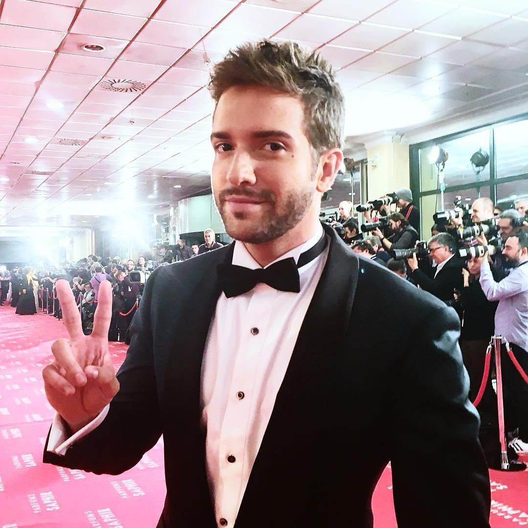 angelestorra65's tweet photo. !!Así lucía nuestro malagueño @pabloalboran hace #3Años en la alfombra roja de los #Goya2016 !!
@academiadecine - Queríais ver a @pabloalboran, aquí está @PremiosGoya https://t.co/uioUjTrlRE