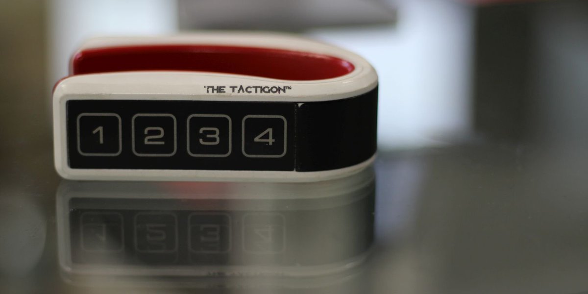 maxbell74's tweet photo. @TheTactigon Skin: un controller per #mouse3D con supporto per #Android #VR https://t.co/f0Nl0FnfrM Articolo interessante tratto da un sito internazionale. Rimanete connessi entro breve altri dettagli su #Hackathon in Germania con i primi test di #intelligenzartificile https://t.co/sFEBJIs7OW