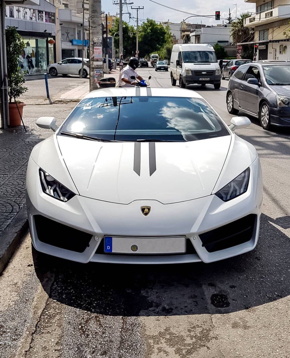SupercarsofGR tweet picture