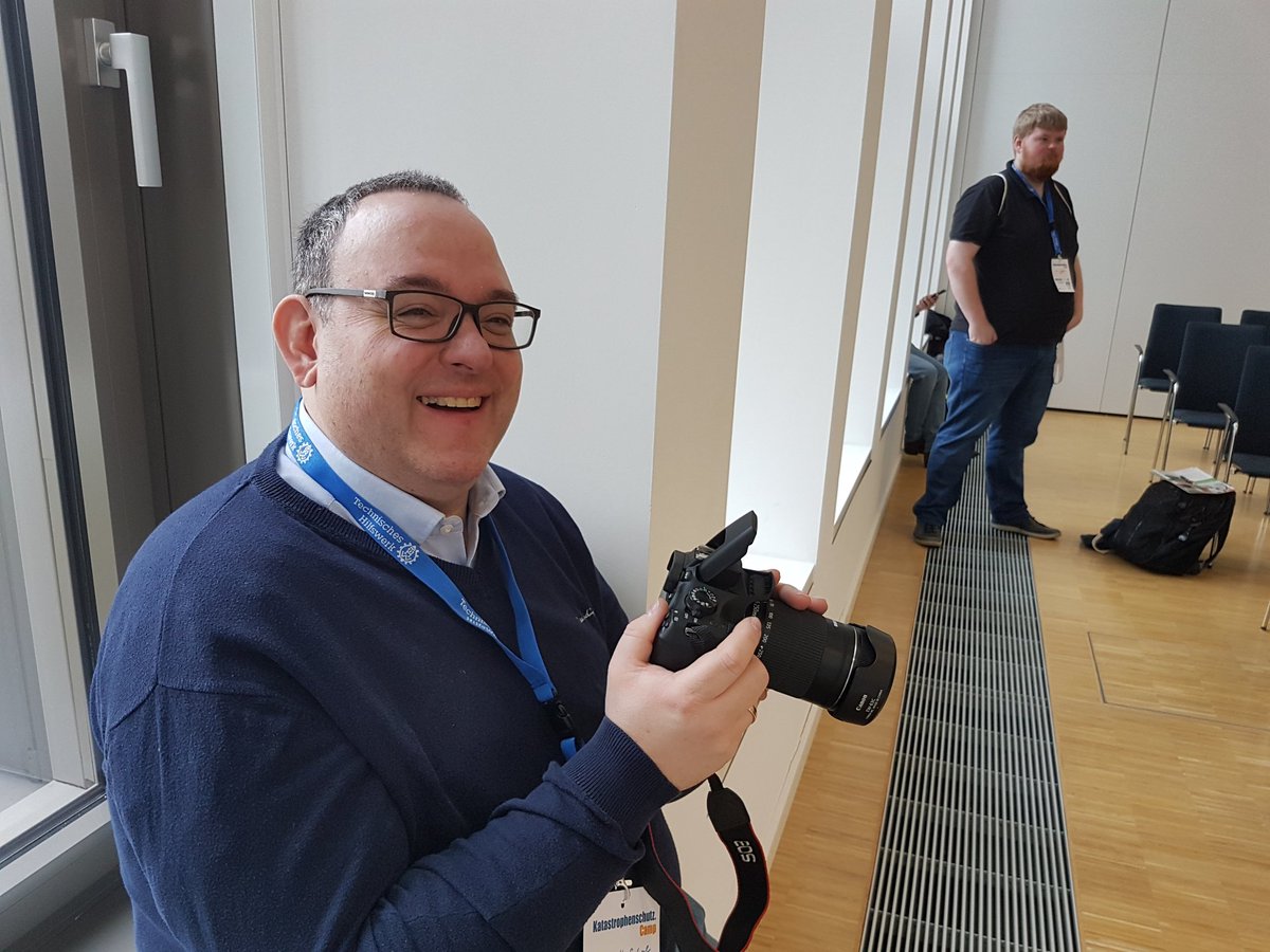 Der Paparazzo vom Dienst beim #KatSBarcamp - <a href="/mispri74/">Mike Springob</a>