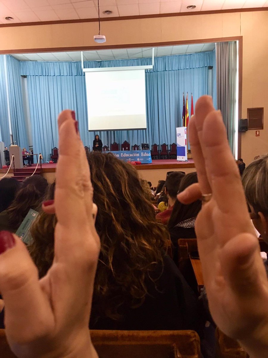 maestrasdelsur1's tweet photo. Si sabes hacerlo y quieres hacerlo... por qué no lo haces?
#InnovaEdum19 #marromera https://t.co/nT7G2RvVq8