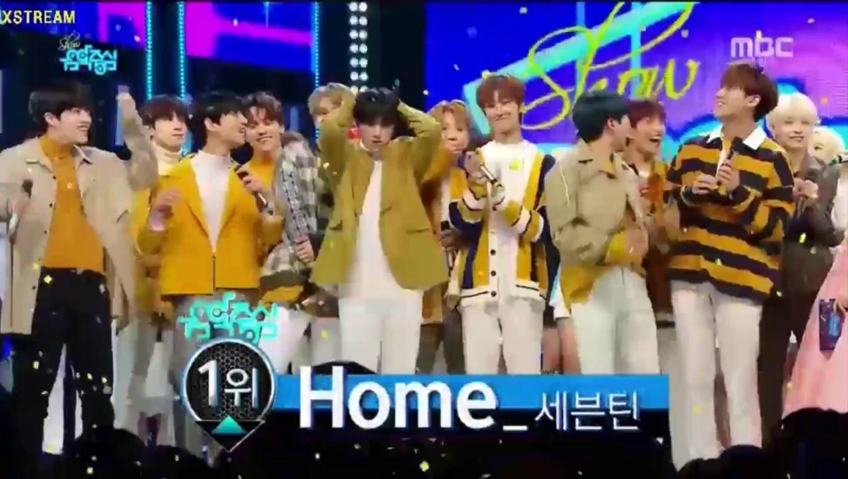 Seventeen_IT's tweet photo. L’hashtag di ieri era #Home3rdwin , per oggi invece è #Home4thwin ! Dobbiamo essere fieri dei #SEVENTEEN e del loro duro lavoro (e di noi CARATs) poiché oggi festeggiamo anche la loro prima vittoria al Music Core da quando hanno debuttato! 
Proud of @pledis_17 🎉🎉 https://t.co/8MGOGVby6w