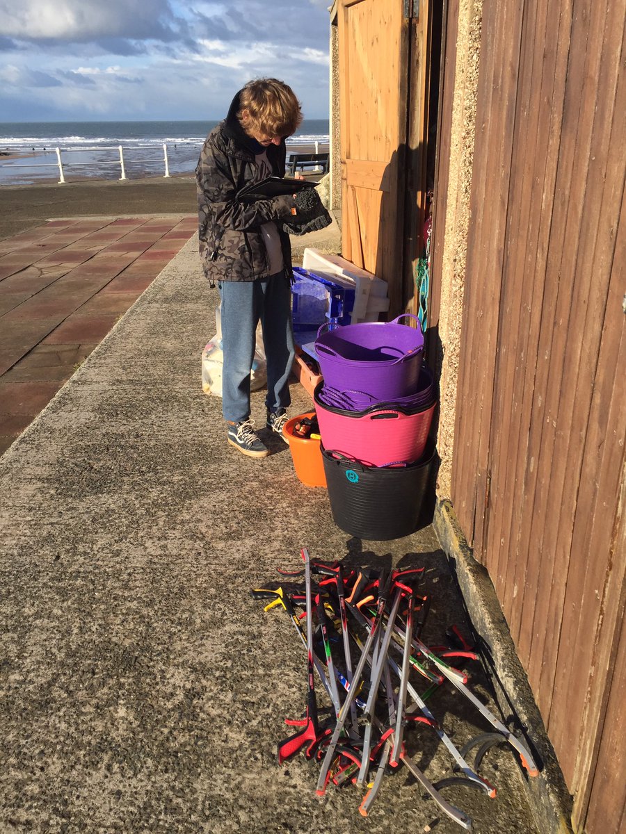 Feb <a href="/BeachCareSW/">BeachCareSW</a> beach Clean on Crooklets this morning. Sun is shining on the righteous! <a href="/AGreenerBude/">A Greener Bude</a> <a href="/BudeCleanerSeas/">Bude Cleaner Seas</a>